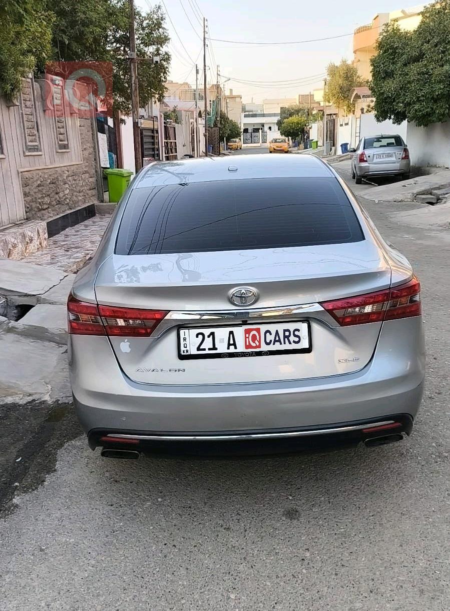 تويوتا أفالون